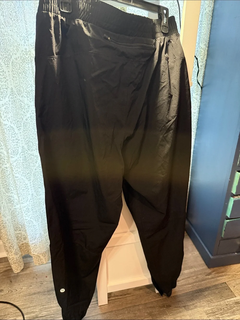 lululemon Black Elastic-Waist Joggers size xxl